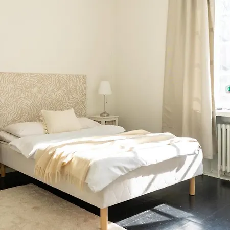 Spacious In Vibrant Kallio Apartment
