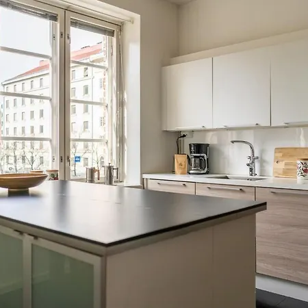 Apartment Spacious In Vibrant Kallio